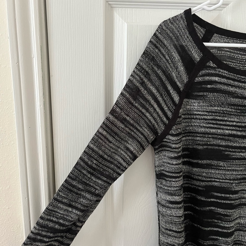 LOFT Black and Gray Striped Women's Sweater - Picture 2 of 4